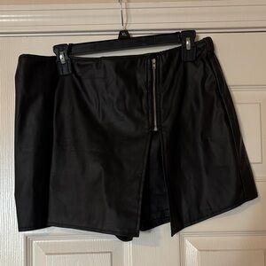 Sleek Black Women's Faux Leather Skort